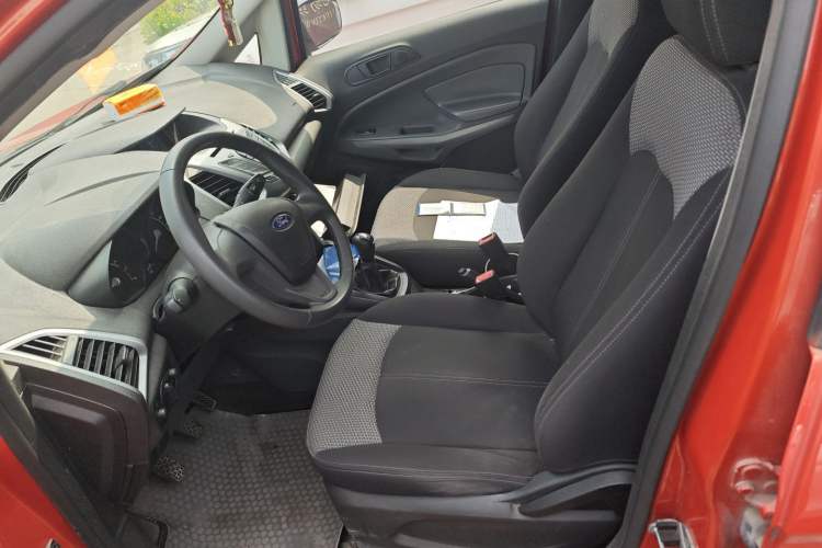 Used Ford EcoSport 2013 1.5L Manual Comfort Model Left Front Seat