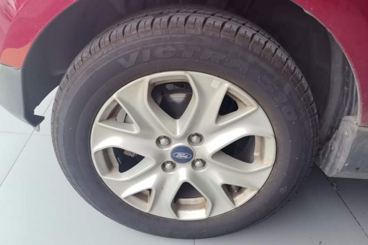 Used Ford EcoSport 2013 1.5L Automatic Fashion Model Left Front Wheel Hub
