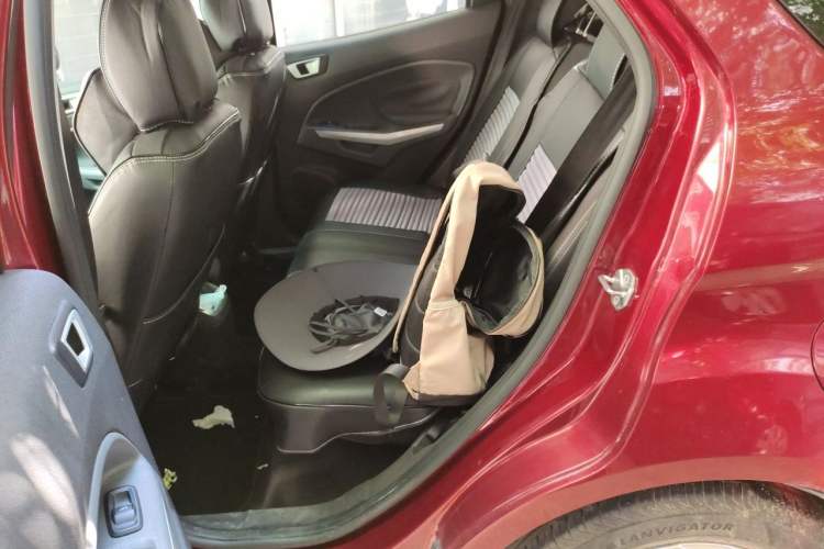 Used Ford EcoSport 2013 1.5L Automatic Fashion Model Left Rear Seat