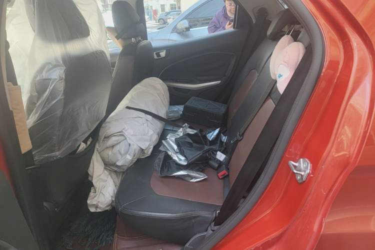 Used Ford EcoSport 2013 1.5L Manual Fashion Model Left Rear Seat