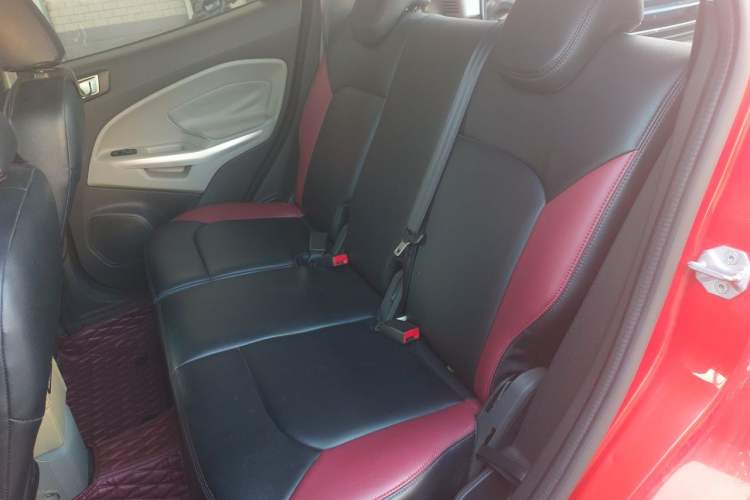 Used Ford EcoSport 2013 1.5L Automatic Fashion Model Left Rear Seat