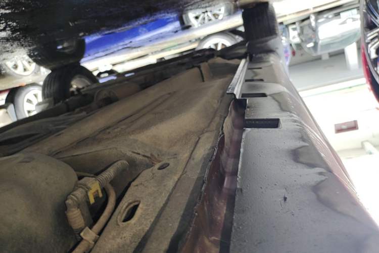 Used Ford EcoSport 2013 1.5L Manual Fashion Model Left Side Sill