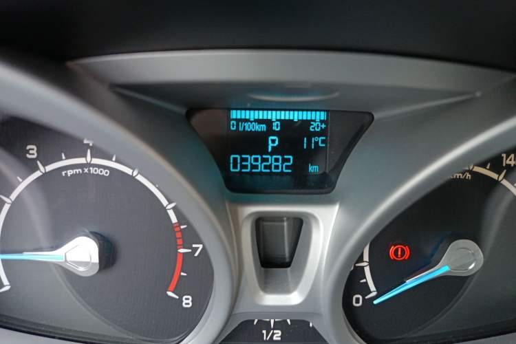 Used Ford EcoSport 2013 1.5L Automatic Prestige Model Odometer Close Up