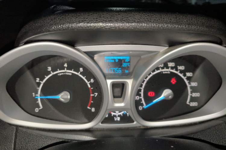 Used Ford EcoSport 2013 1.0L GTDi Manual Luxury Model Odometer Close Up