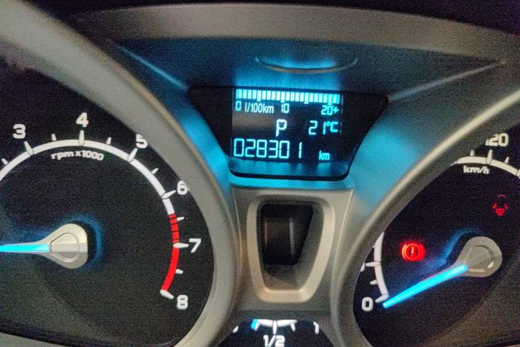 Used Ford EcoSport 2013 1.5L Automatic Prestige Model Odometer Close Up