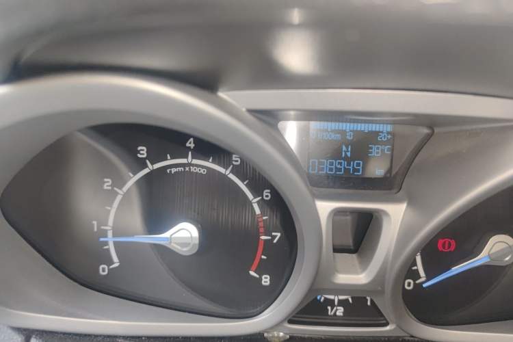 Used Ford EcoSport 2013 1.5L Automatic Prestige Model Odometer Close Up