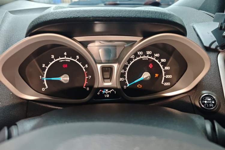 Used Ford EcoSport 2013 1.0L GTDi Manual Luxury Model Odometer Close Up