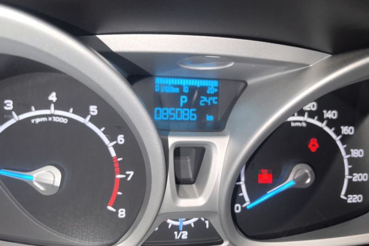 Used Ford EcoSport 2013 1.5L Automatic Prestige Model Odometer Close Up
