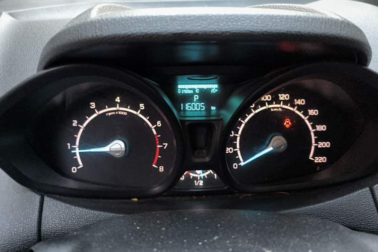 Used Ford EcoSport 2013 1.5L Automatic Fashion Model Odometer Close Up
