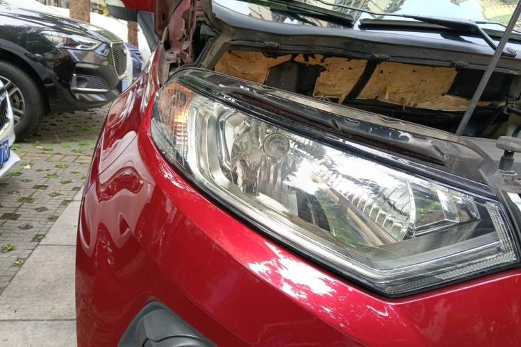 Used Ford EcoSport 2013 1.5L Automatic Fashion Model Right Front Headlight