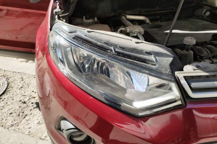 Used Ford EcoSport 2013 1.5L Automatic Fashion Model Right Front Headlight