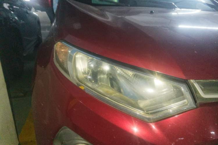 Used Ford EcoSport 2013 1.5L Automatic Fashion Model Right Front Headlight