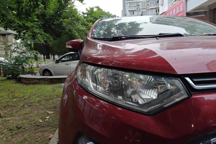 Used Ford EcoSport 2013 1.5L Automatic Prestige Model Right Front Headlight