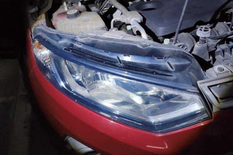 Used Ford EcoSport 2013 1.5L Automatic Fashion Model Right Front Headlight