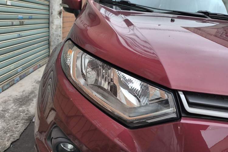Used Ford EcoSport 2013 1.5L Manual Fashion Model Right Front Headlight