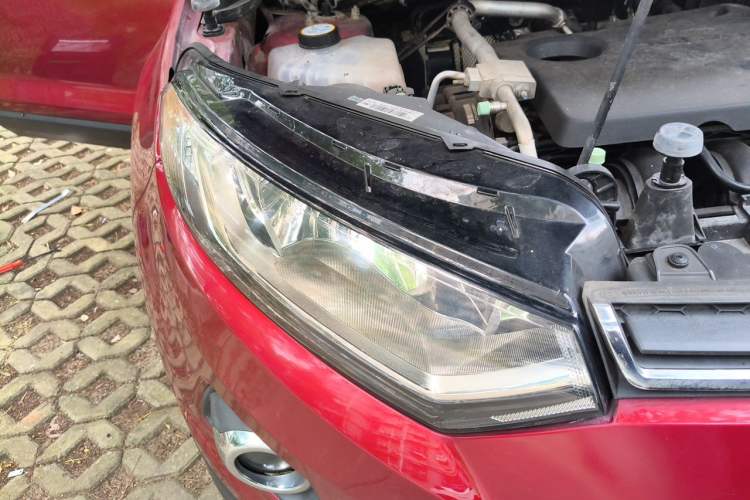 Used Ford EcoSport 2013 1.5L Automatic Prestige Model Right Front Headlight