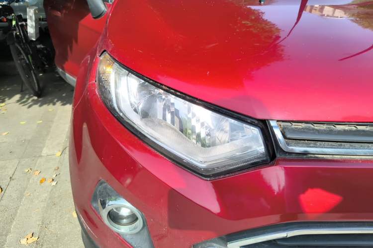 Used Ford EcoSport 2013 1.5L Automatic Prestige Model Right Front Headlight