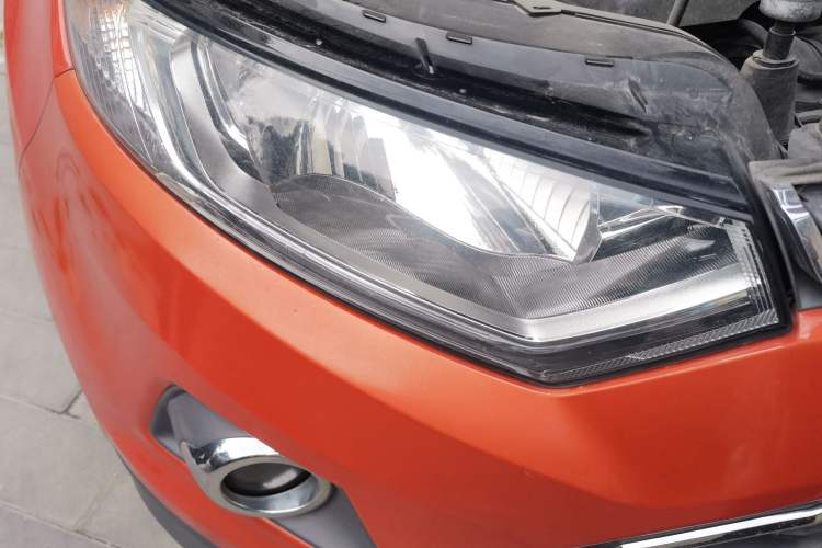 Used Ford EcoSport 2013 1.5L Automatic Prestige Model Right Front Headlight