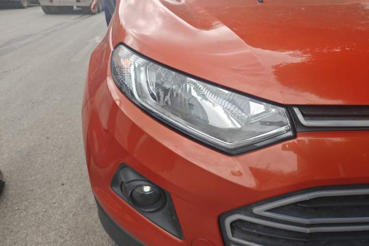 Used Ford EcoSport 2013 1.5L Automatic Fashion Model Right Front Headlight