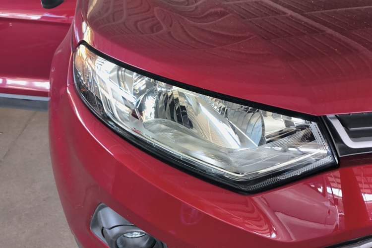 Used Ford EcoSport 2013 1.5L Automatic Fashion Model Right Front Headlight