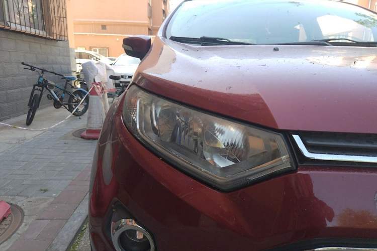Used Ford EcoSport 2013 1.5L Automatic Prestige Model Right Front Headlight