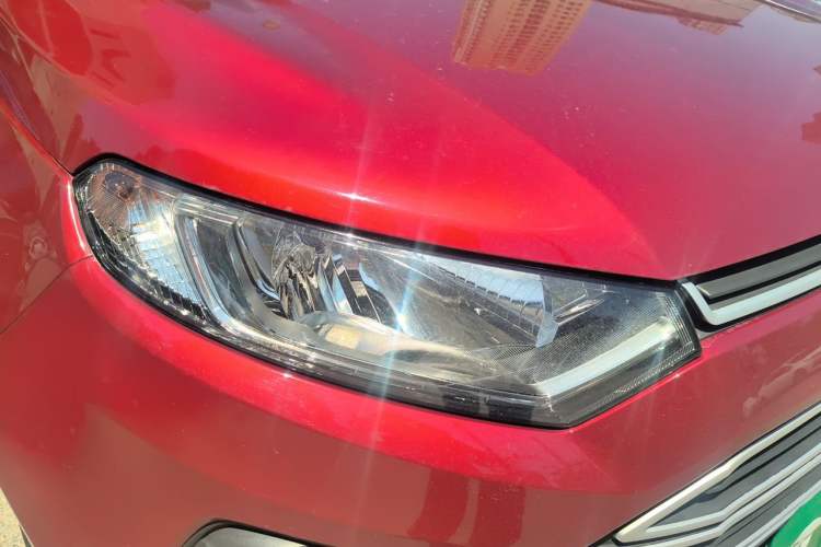 Used Ford EcoSport 2013 1.5L Automatic Fashion Model Right Front Headlight