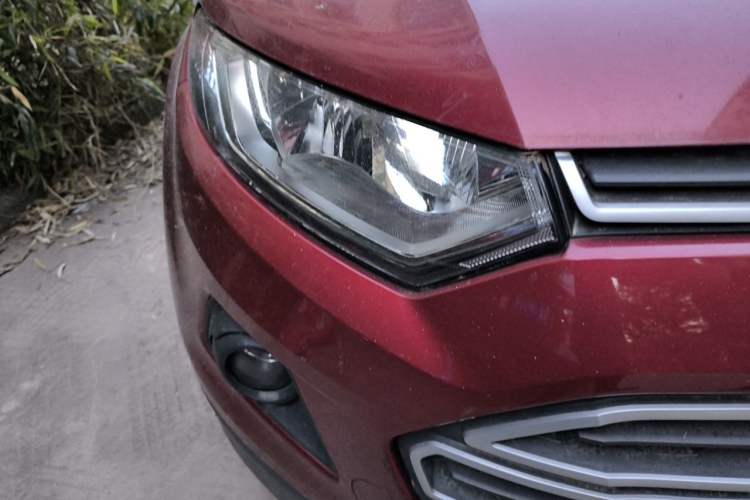 Used Ford EcoSport 2013 1.5L Automatic Fashion Model Right Front Headlight