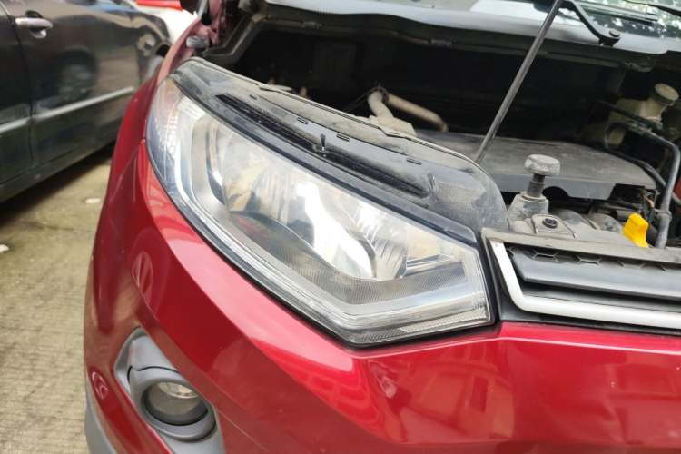 Used Ford EcoSport 2013 1.5L Automatic Fashion Model Right Front Headlight