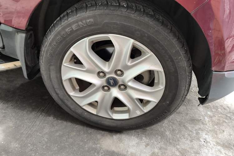 Used Ford EcoSport 2013 1.5L Manual Fashion Model Right Front Wheel Hub