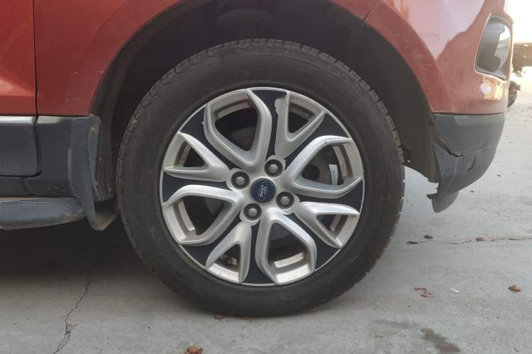 Used Ford EcoSport 2013 1.5L Automatic Fashion Model Right Front Wheel Hub