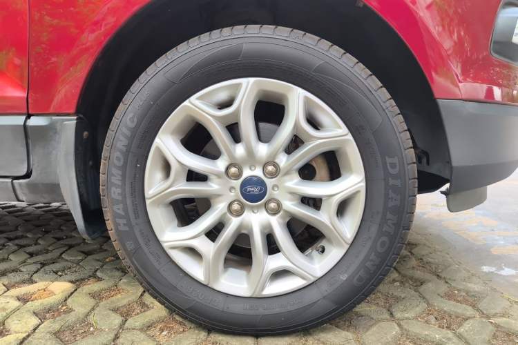 Used Ford EcoSport 2013 1.5L Automatic Prestige Model Right Front Wheel Hub