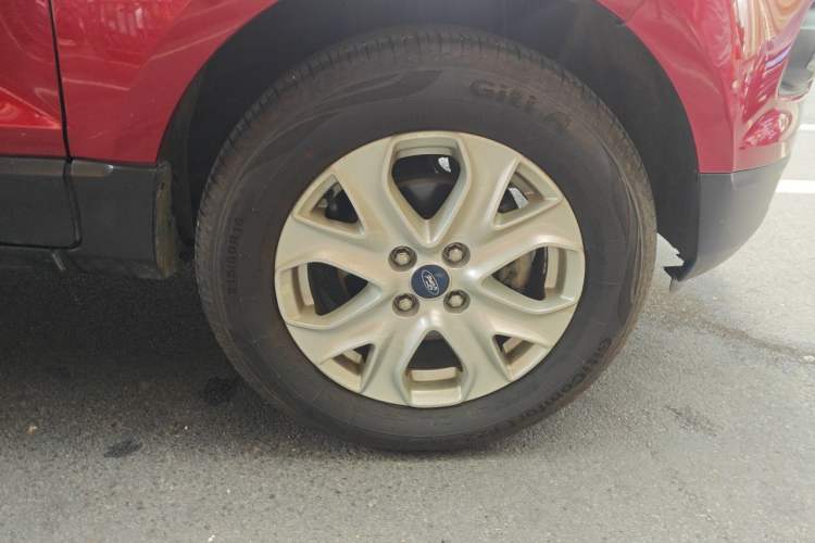 Used Ford EcoSport 2013 1.5L Automatic Fashion Model Right Front Wheel Hub