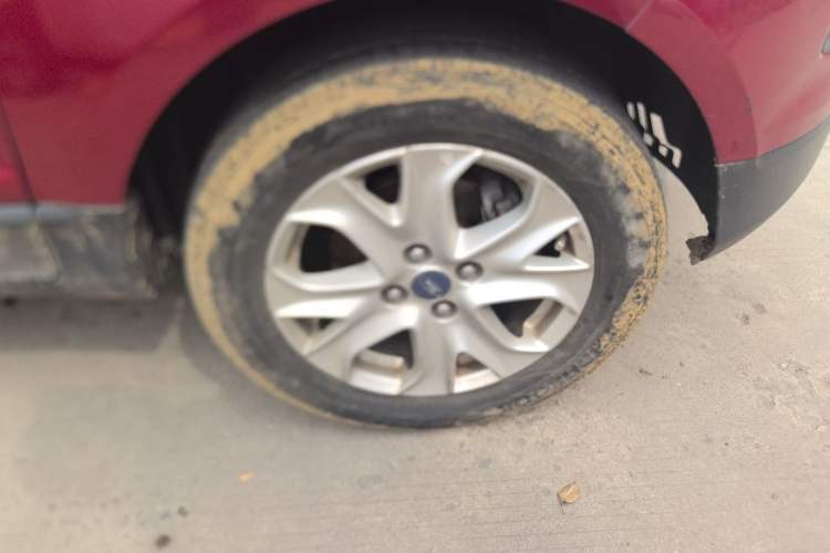 Used Ford EcoSport 2013 1.5L Automatic Fashion Model Right Front Wheel Hub