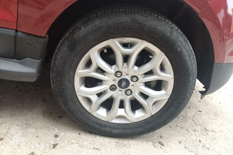 Used Ford EcoSport 2013 1.5L Automatic Prestige Model Right Front Wheel Hub