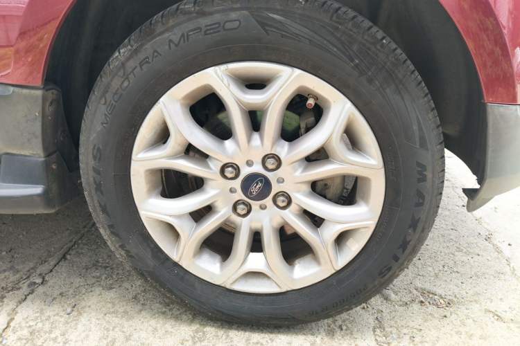 Used Ford EcoSport 2013 1.5L Automatic Prestige Model Right Front Wheel Hub