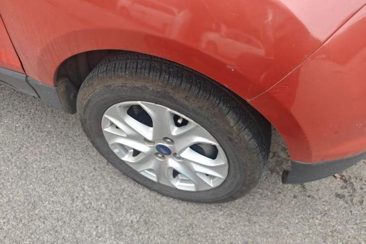 Used Ford EcoSport 2013 1.5L Automatic Fashion Model Right Front Wheel Hub