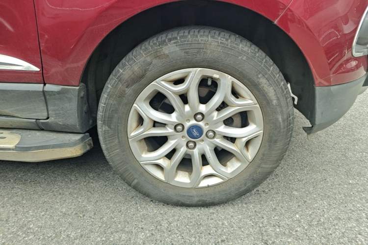 Used Ford EcoSport 2013 1.5L Automatic Prestige Model Right Front Wheel Hub