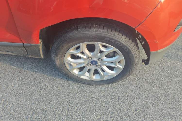 Used Ford EcoSport 2013 1.5L Automatic Prestige Model Right Front Wheel Hub