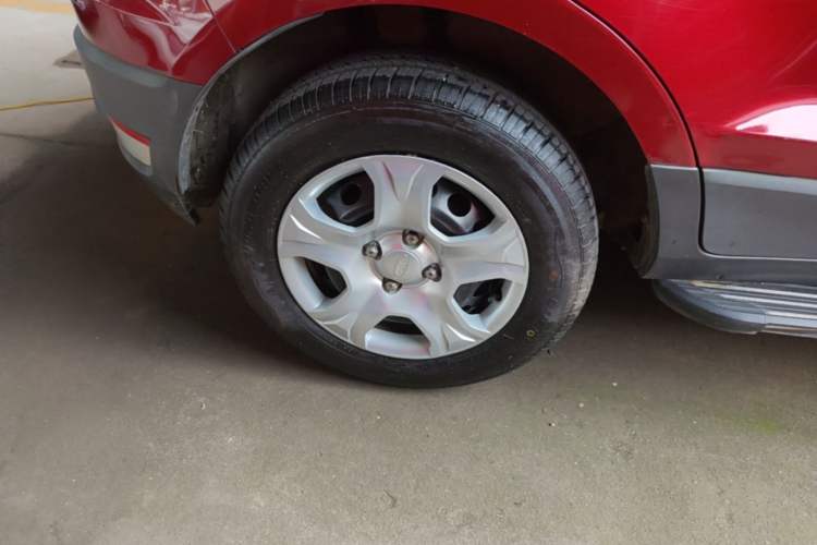 Used Ford EcoSport 2013 1.5L Manual Comfort Model Right Rear Wheel Hub