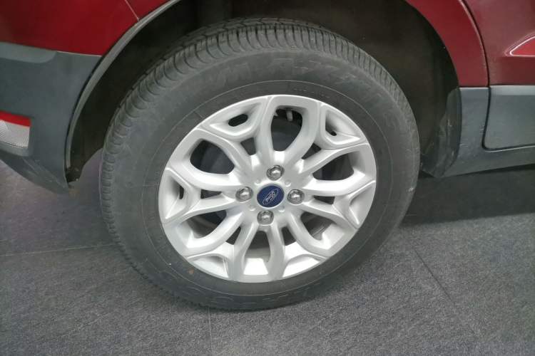 Used Ford EcoSport 2013 1.5L Automatic Prestige Model Right Rear Wheel Hub