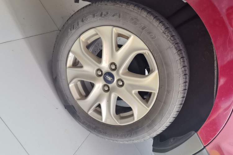 Used Ford EcoSport 2013 1.5L Automatic Fashion Model Right Rear Wheel Hub