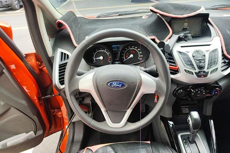 Used Ford EcoSport 2013 1.5L Automatic Fashion Model Steering Wheel