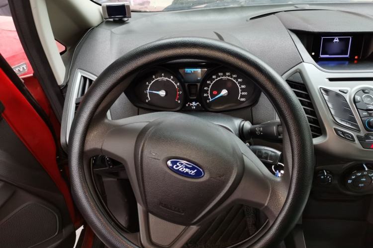 Used Ford EcoSport 2013 1.5L Manual Comfort Model Steering Wheel