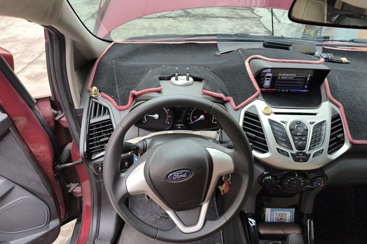 Used Ford EcoSport 2013 1.5L Manual Fashion Model Steering Wheel