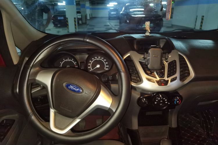 Used Ford EcoSport 2013 1.5L Manual Fashion Model Steering Wheel