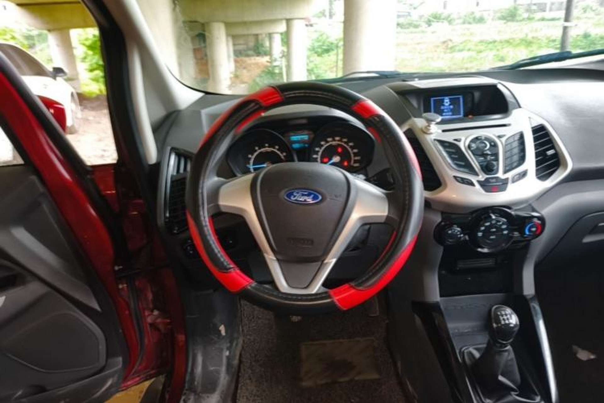 Used Ford EcoSport 2013 1.5L Manual Fashion Model Steering Wheel
