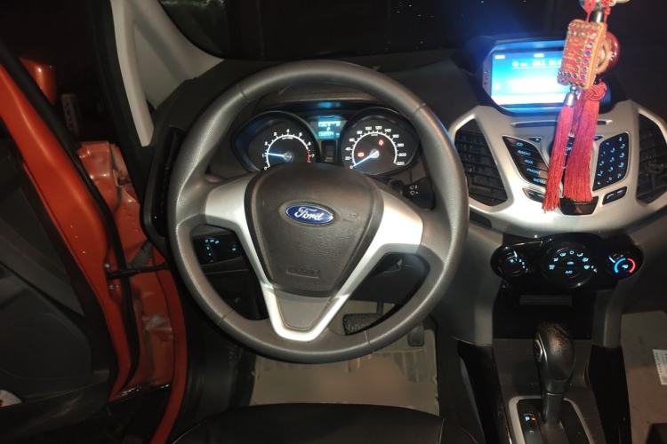 Used Ford EcoSport 2013 1.5L Automatic Fashion Model Steering Wheel
