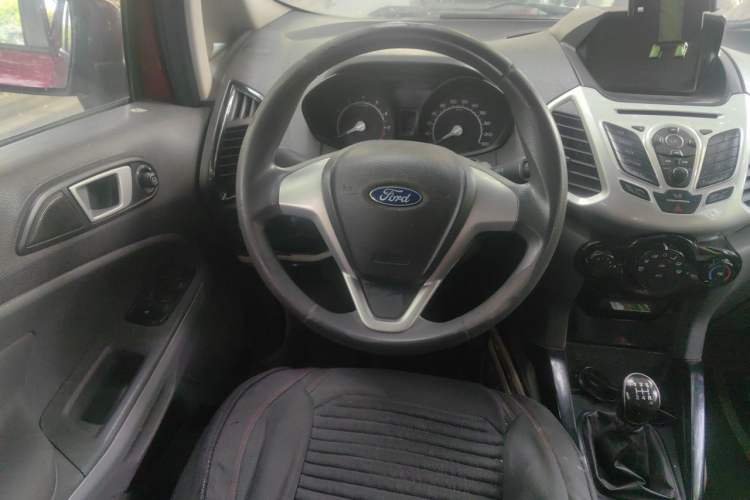 Used Ford EcoSport 2013 1.5L Manual Fashion Model Steering Wheel