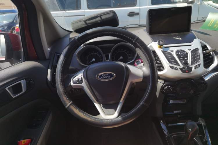 Used Ford EcoSport 2013 1.5L Manual Luxury Model Steering Wheel