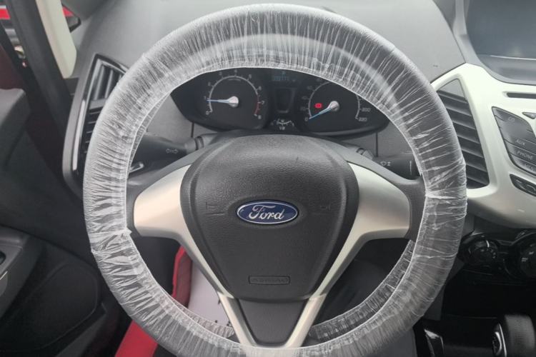 Used Ford EcoSport 2013 1.5L Automatic Fashion Model Steering Wheel